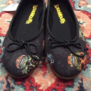 New Loudmouth Bella Youth Sugar Skulls Flats Sz 3